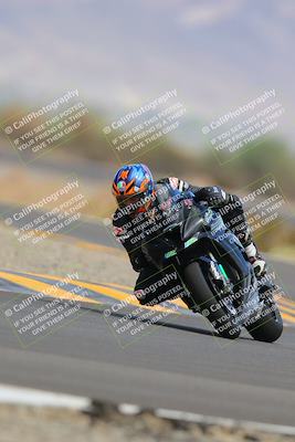 media/Sep-11-2022-SoCal Trackdays (Sun) [[81b7e951af]]/Turn 14 (1130am)/